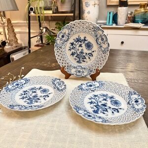 Meissen‎ Vintage Blue Onion Lace Reticulated Plates 3 Piece Set 1900s Rare  8"